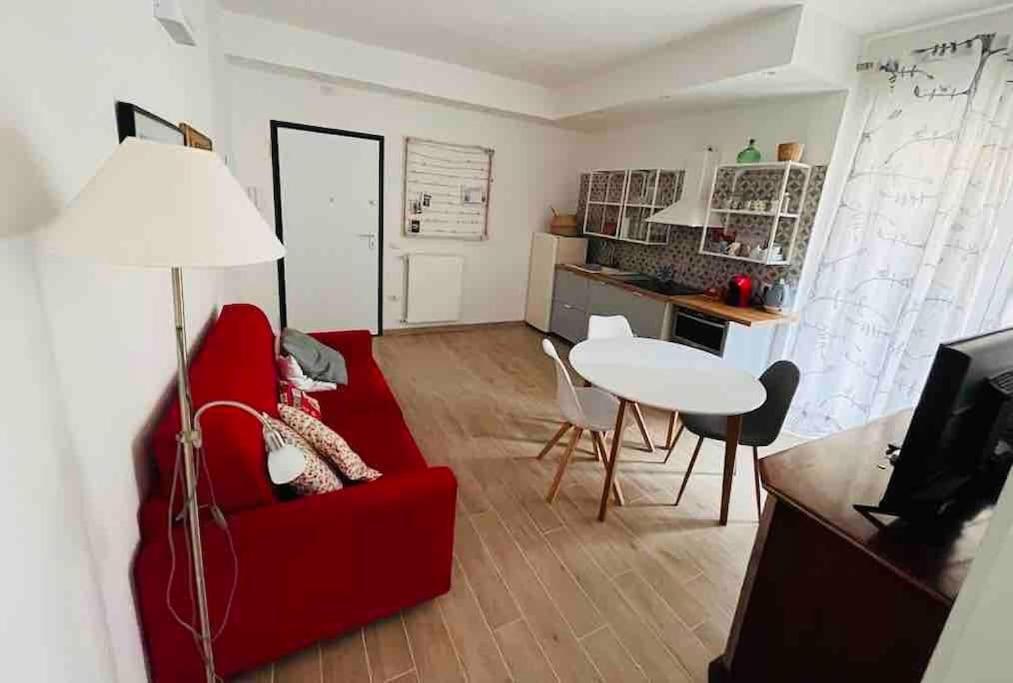 Cozy And Warm Flat In Villanova - Cagliari Exterior photo